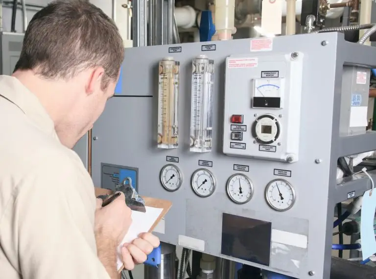 Air Conditioner Repair Man at work